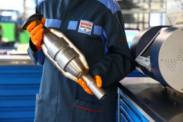 Motul DPF Clean - skuteczny sposób na redukcję emisji spalin Motul DPF Clean - skuteczny sposób na redukcję emisji spalin