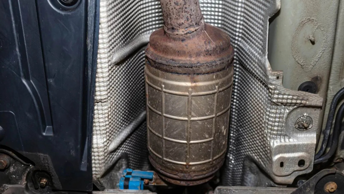 Czy benzyna ma DPF? Zaskakujące różnice między DPF a GPF